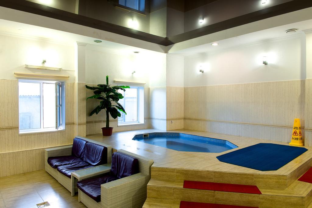 Hotel&Fitness Center MANDARIN Aktau  Eksteriør bilde